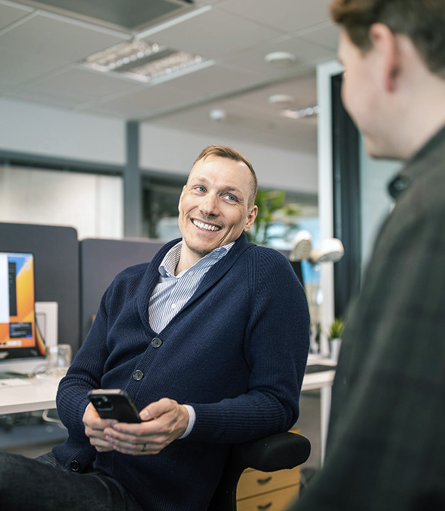Two men discussing at the office